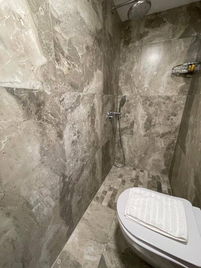 Venis Hotel 4*